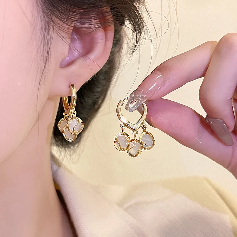 铜合金耳饰 气质轻奢时尚百搭精致甜美小巧小众设计感耳环2093