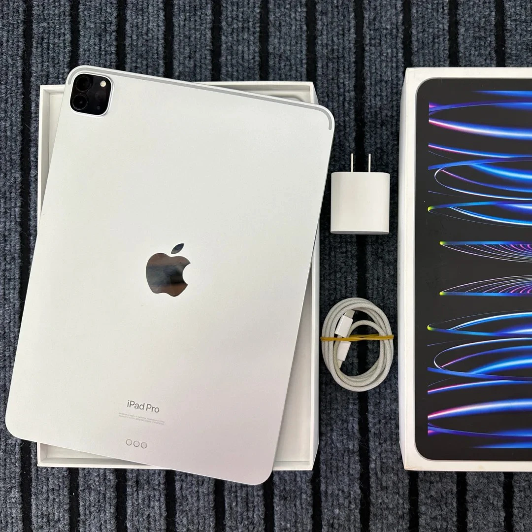 95新 Apple/苹果 8代 iPad轻薄绘画设计学习追剧女生便携平板电脑