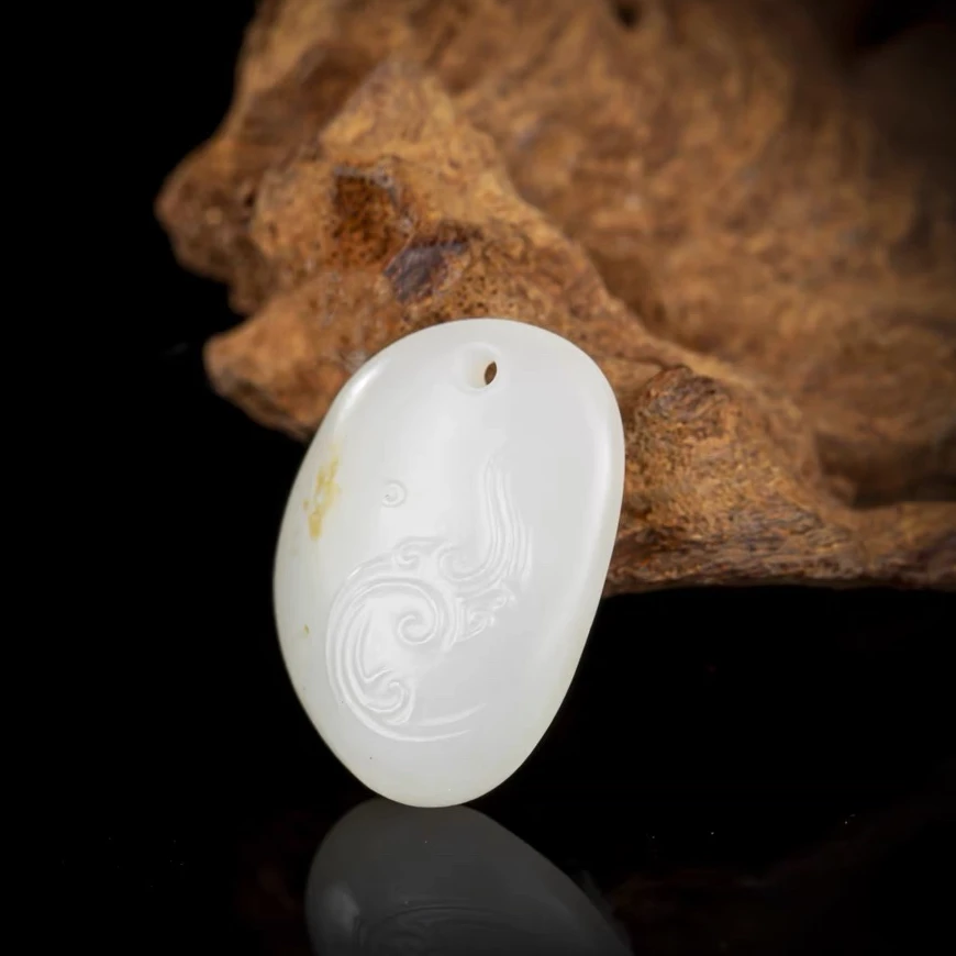 新疆和田玉白玉守护仿古挂件手工雕刻