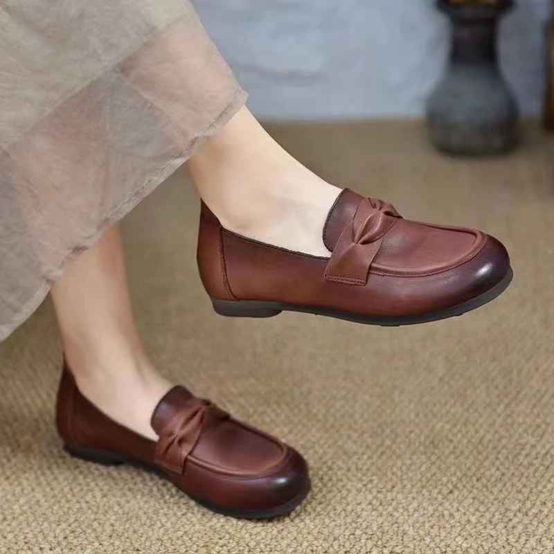 郡主家6110四季新款妈妈鞋平底休闲鞋舒适时尚百搭真皮软底复古