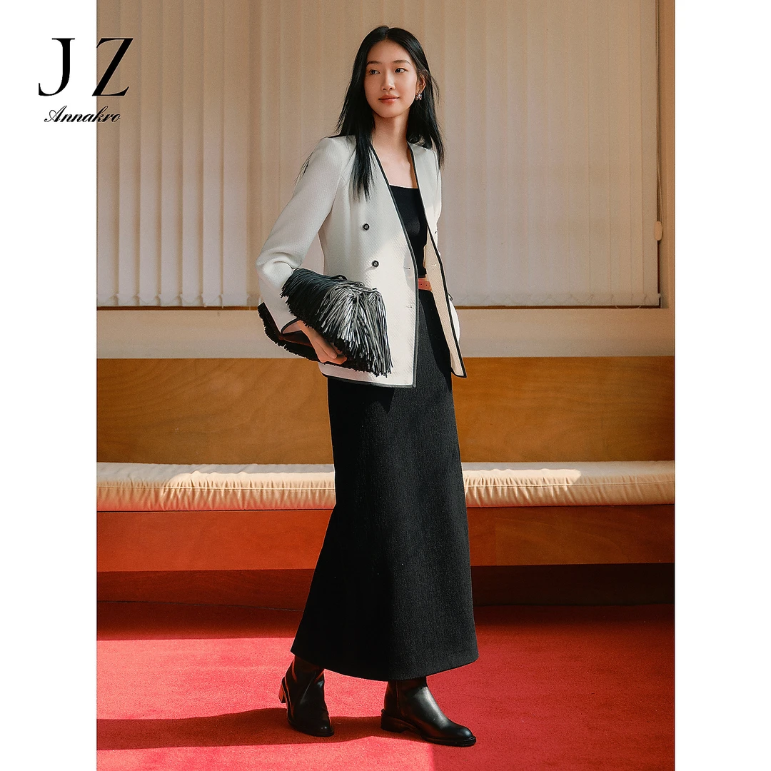 玖姿安娜蔻KWFC20003通勤贴钻弹力TR直筒裙包臀半身裙女2025春