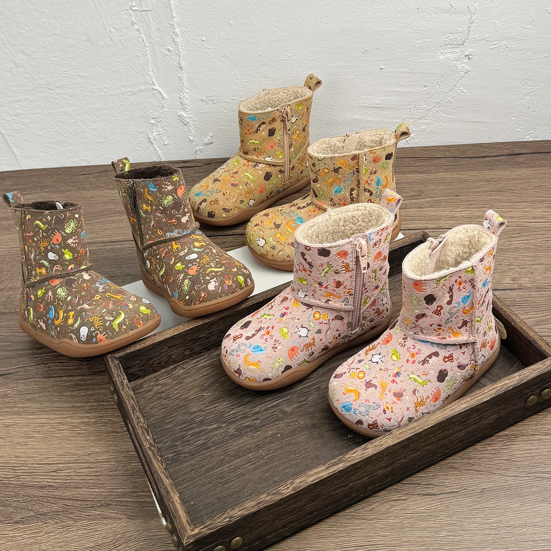 儿童靴子秋冬加绒新款软底户外女童中筒靴卡通动物男童保暖雪地靴