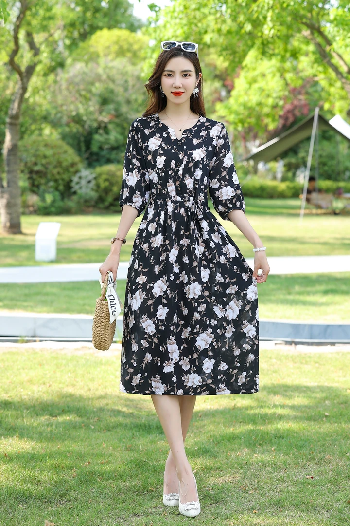 505（山茶花）时尚百搭气质洋气夏季连衣裙复古 宽松收腰遮肚大码