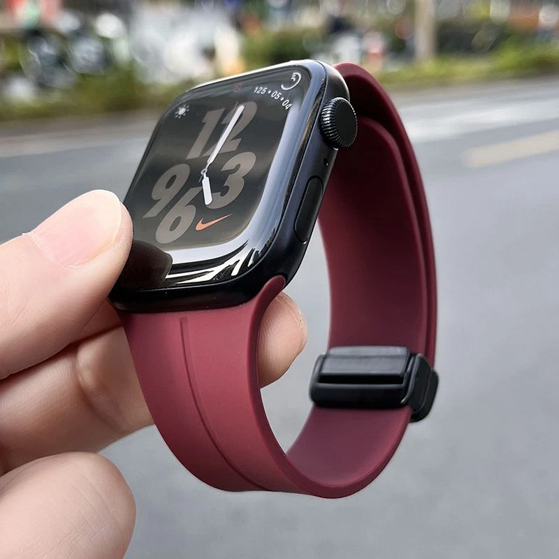 适用Applewatch磁吸表带iwatchS987ultra新款456硅胶折叠扣华强北
