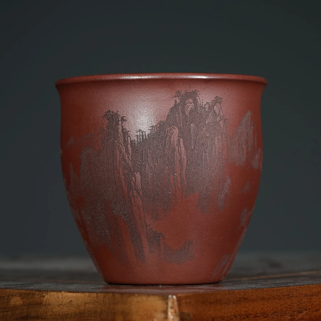 宜兴原矿龙血砂刻绘迎客松紫砂主人杯容量160CC