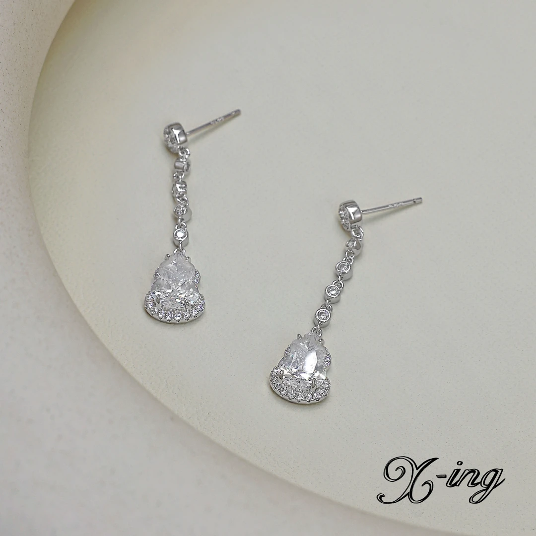 铜合金合成锆石耳饰 葫芦耳坠耳钉镶嵌合成立方锆浅黄色时尚百搭