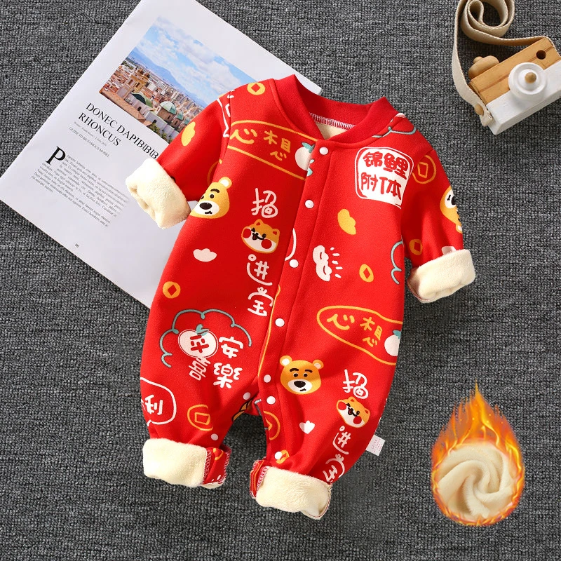 婴儿新款加绒连体哈衣男宝爬服冬款秋冬新生儿加厚保暖外出服抱衣