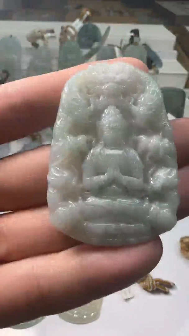 【闪购商品】翡翠颈饰未镶嵌