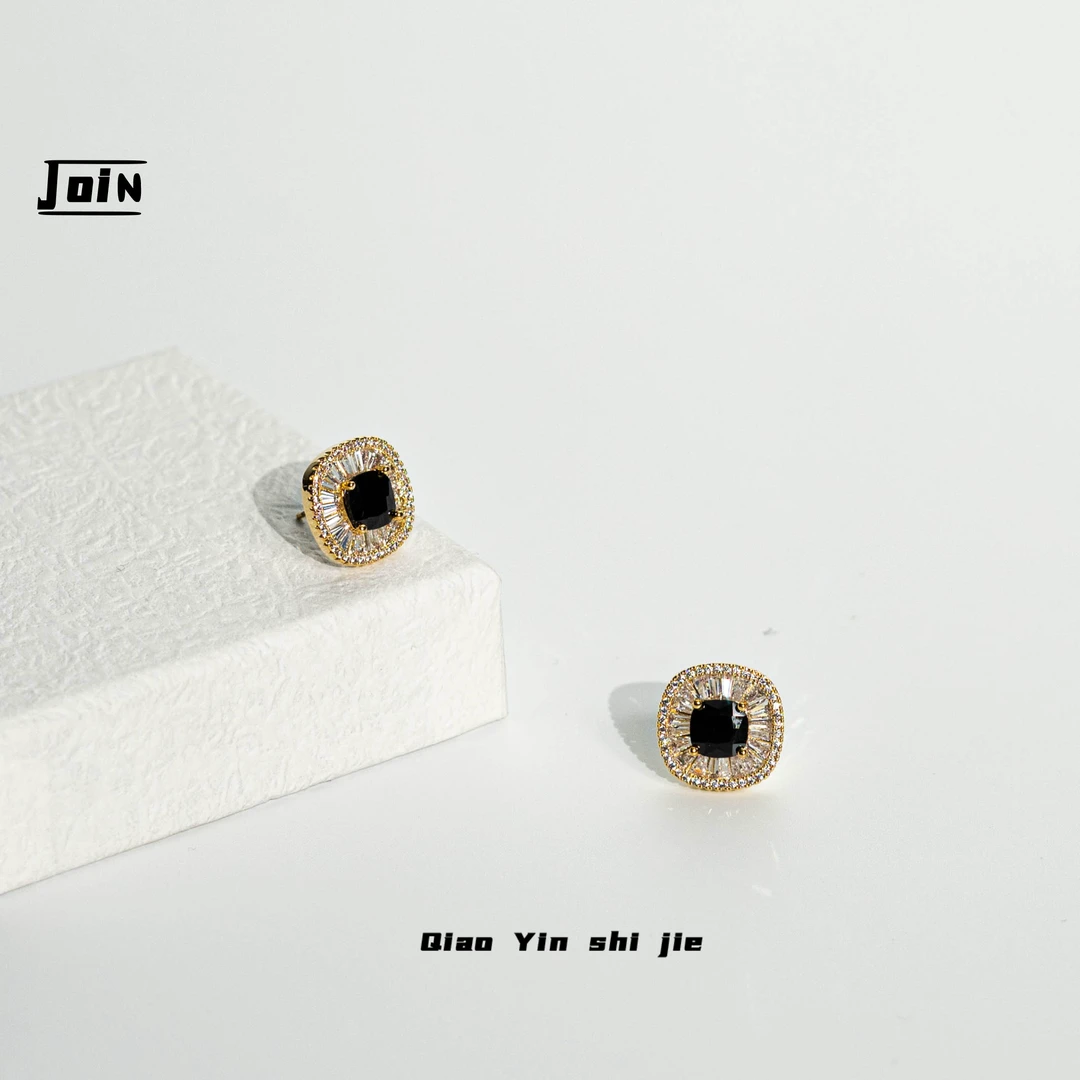 铜合金耳饰 AT2151【克拉之恋】黑色时尚百搭设计师镶嵌耳钉
