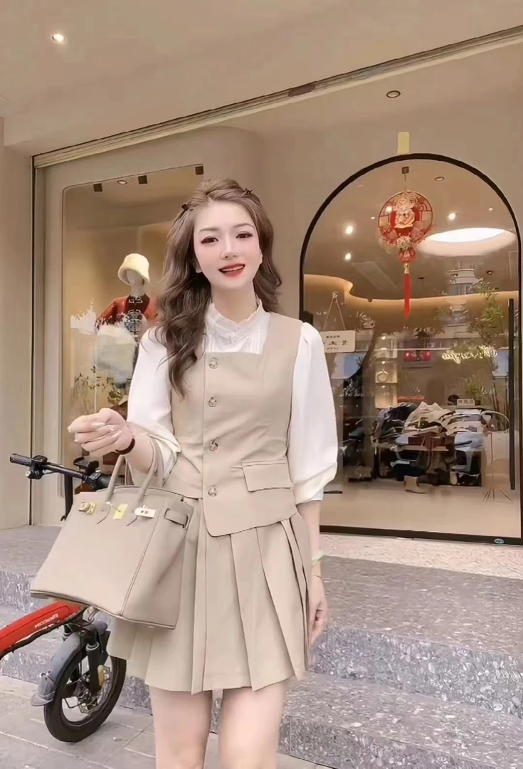 法式木耳泡泡袖衬衫+拼接压褶背带裙两件套小个子时尚气质套装女