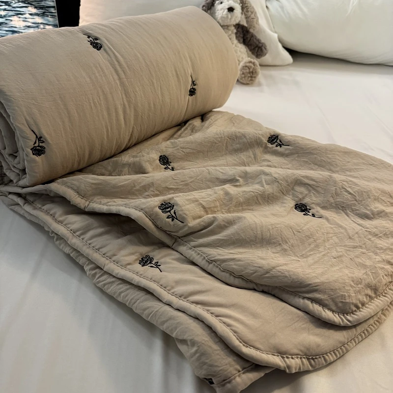 咖色刺绣黑色玫瑰夏凉被非纯棉夏被午睡空调被芯可机洗夏季空调被