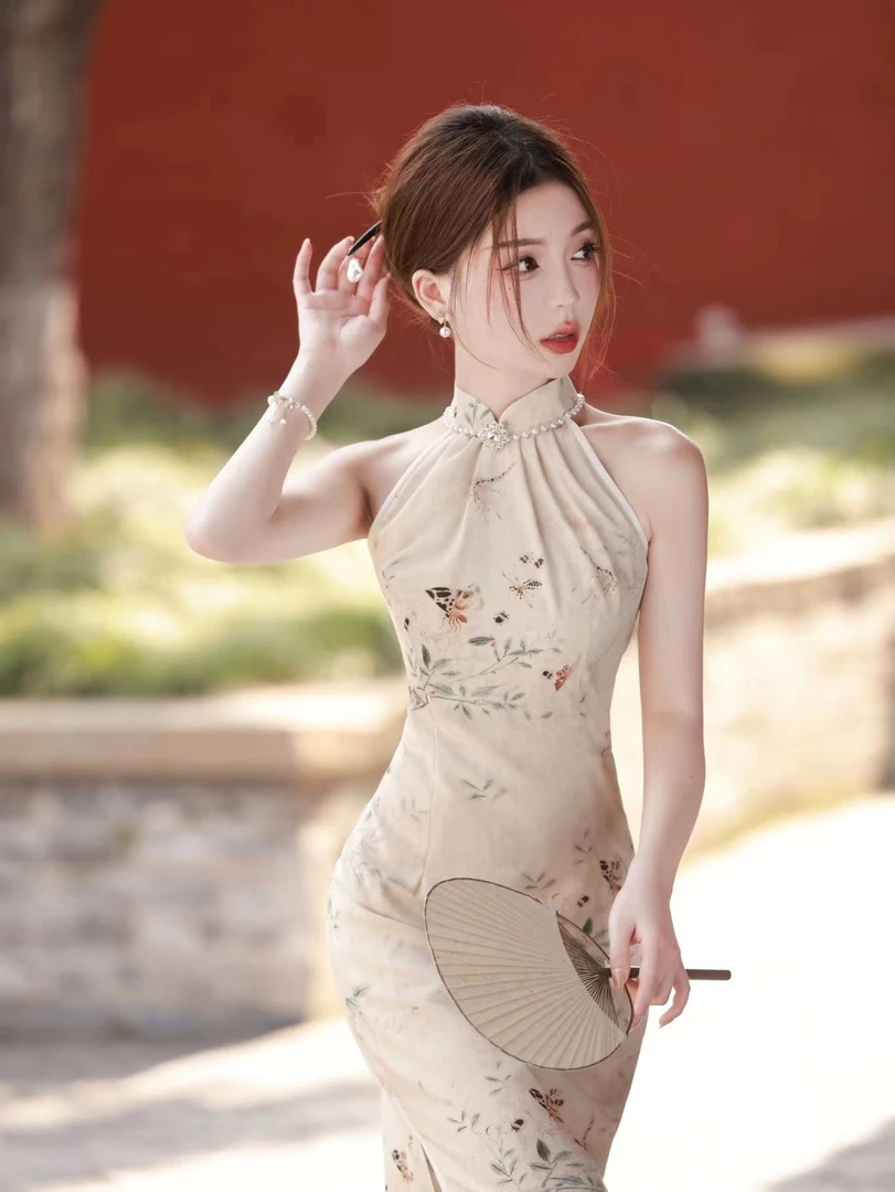 新中式旗袍2024年新款高端国风气质年轻款无袖长款性感连衣裙日常