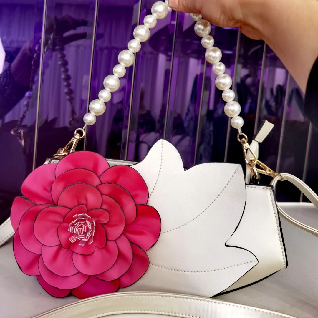 2023冬季新款时尚百搭女包珍珠手拎包手提单肩斜挎手工花朵小包