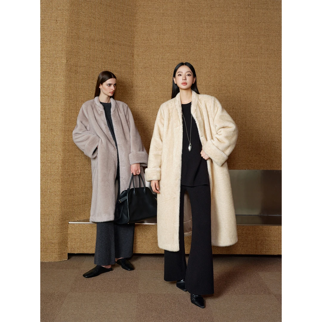 周淼ZHOUMIAO挽袖设计长款环保皮草仿水貂毛外套女ZM24P0161C