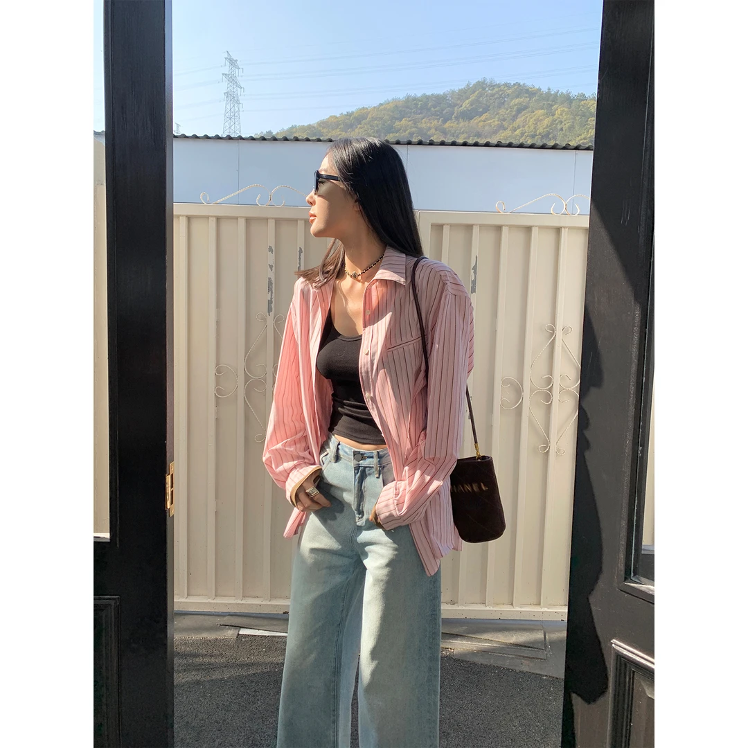 周淼ZHOUMIAO袖口双层撞色后片分割珠光转色扣条纹衬衫ZM24C9195Y