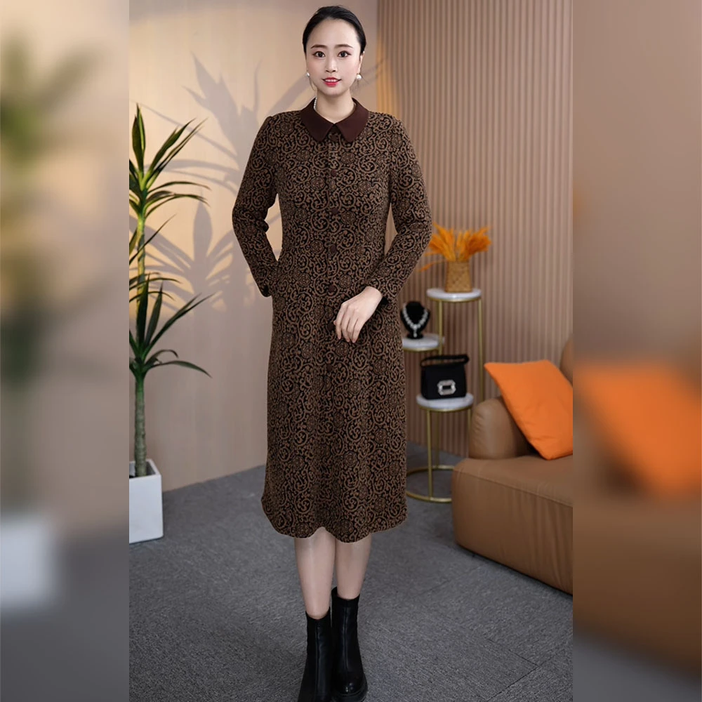 2024冬季新款百搭妈妈装保暖显瘦高级时尚气质减龄洋气大方连衣裙