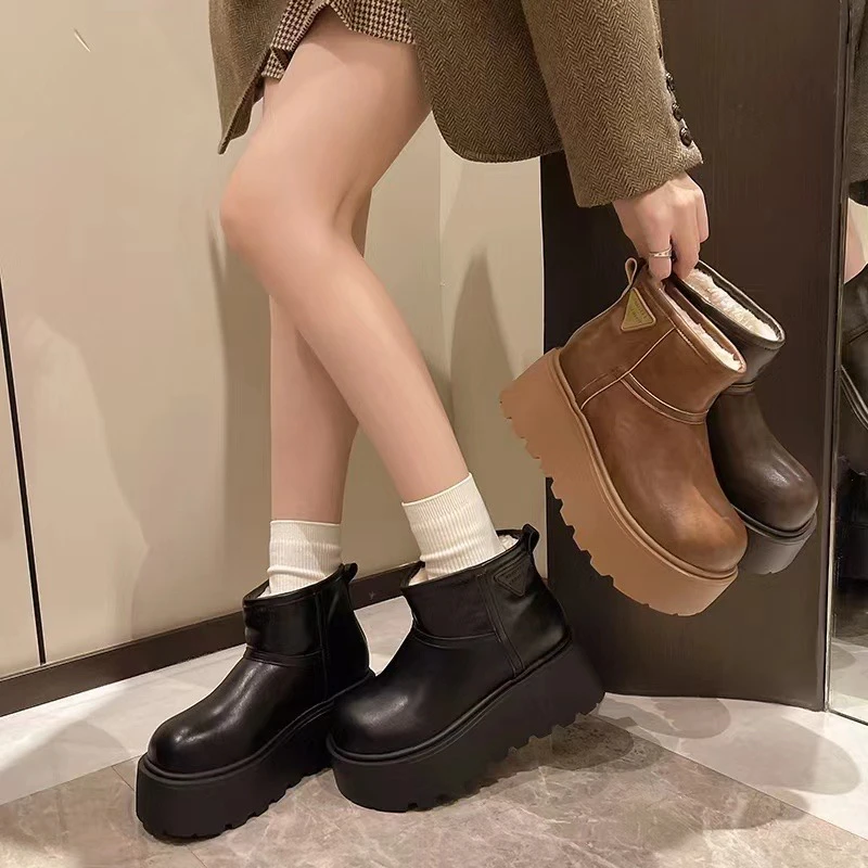 88960卡皮巴拉雪地靴2024冬季新款防水圆头保暖面包鞋厚底靴