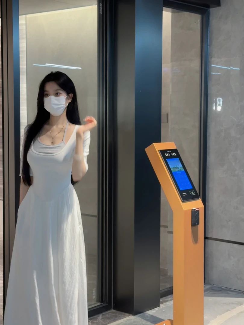 清仓 夏季新款灰色胸垫挂脖背心 + 大U领裙子长款连衣裙女 1925