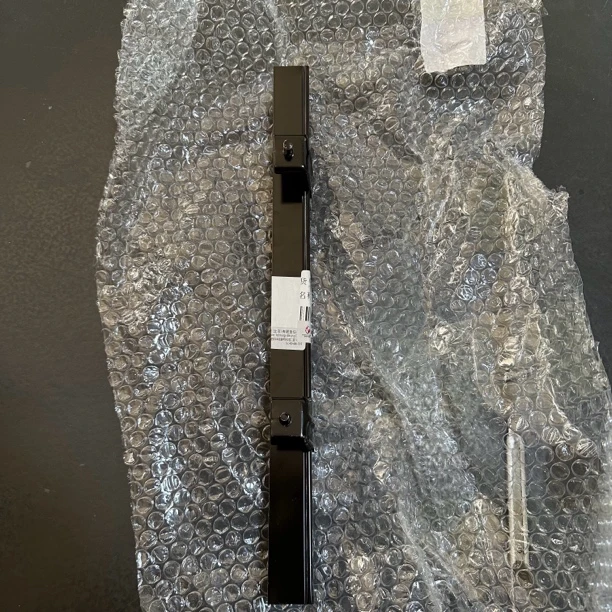 宝沃 BX7 后门玻璃升降铁 导槽