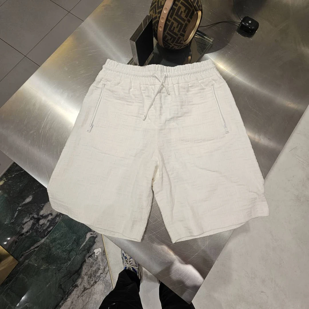 全新未使用 FENDI/芬迪 男士夏季百慕大短裤 白色FF棉质短裤