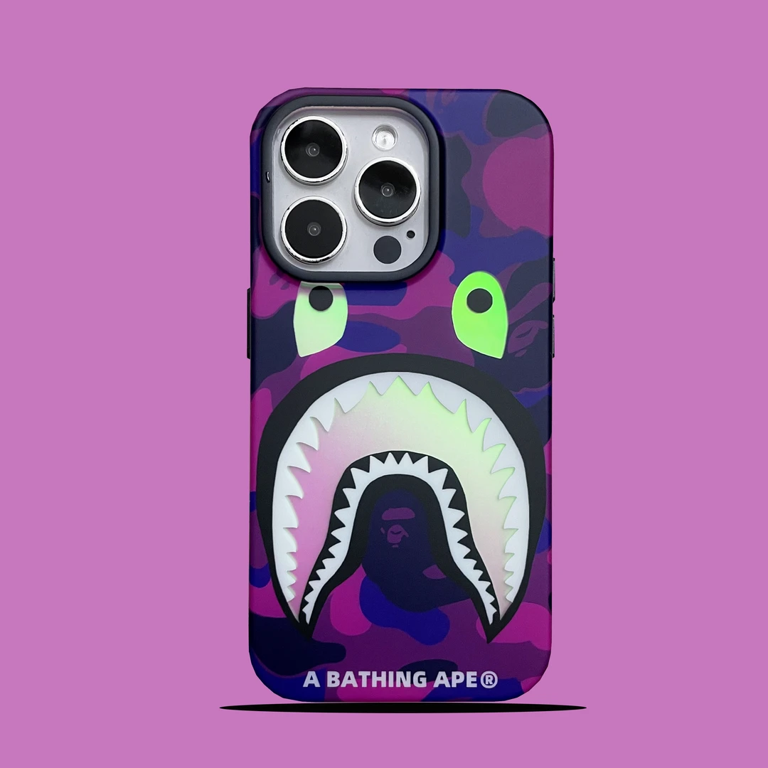 潮牌鲨鱼嘴联名猿人头适用苹果14pro手机壳13磨砂辐射12直边硬底