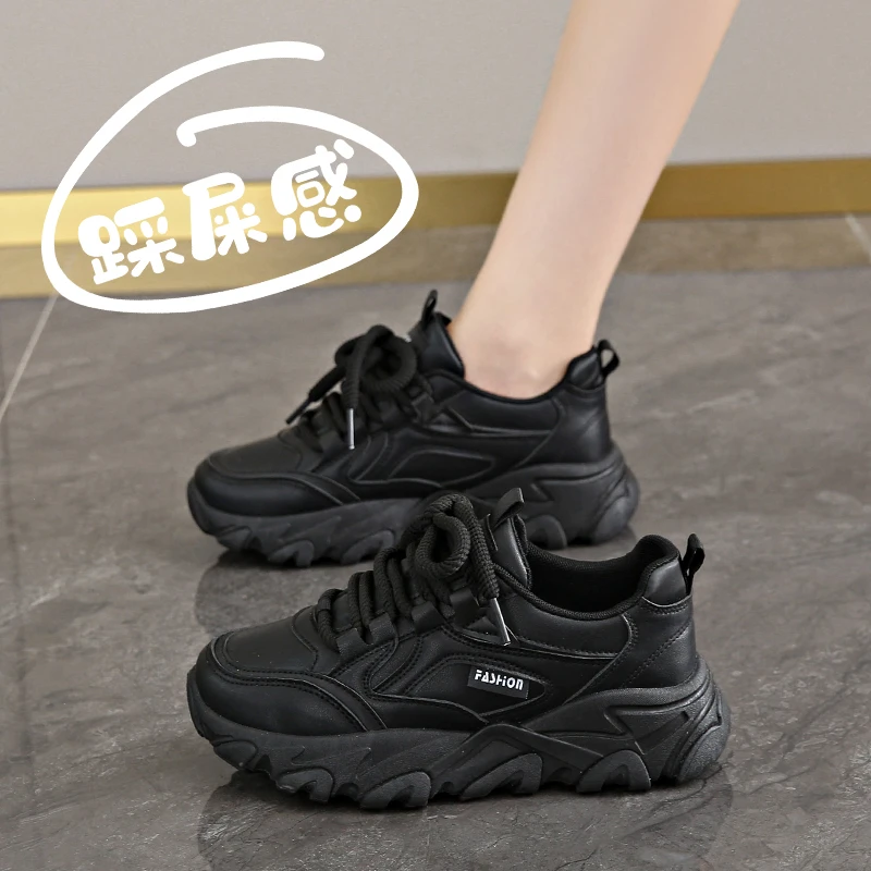 踩屎感软底黑色老爹鞋女秋季爆款皮面防水防滑运动鞋不累脚工作鞋