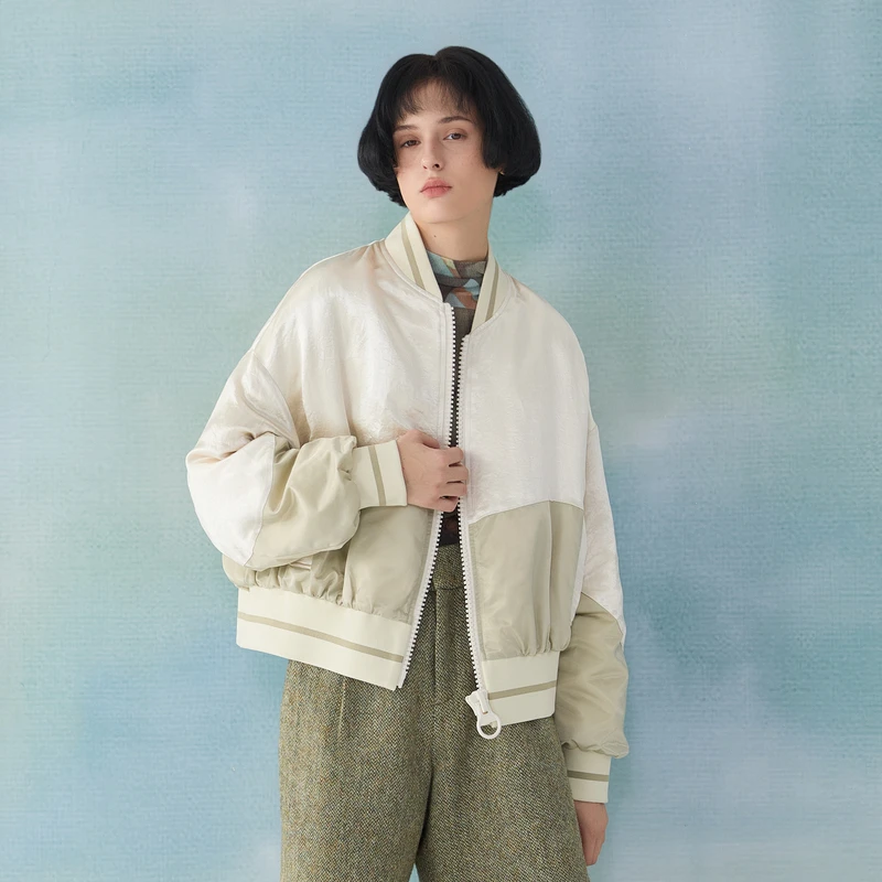 谜底短款羽绒2025春季新品轻薄羽绒服光泽感棒球服外套251MY0129