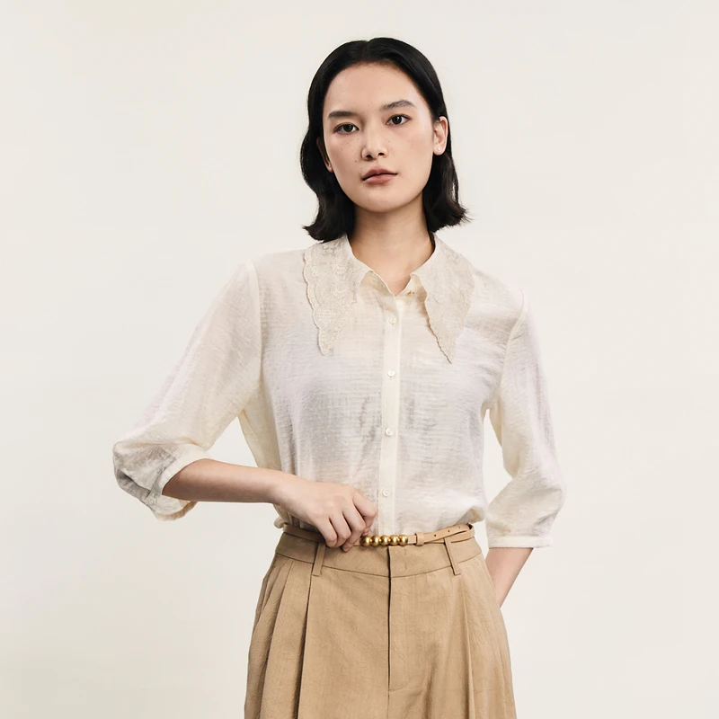 谜底通勤衬衫七分袖女夏款法式浪漫领口绣花衬衣242MC0674