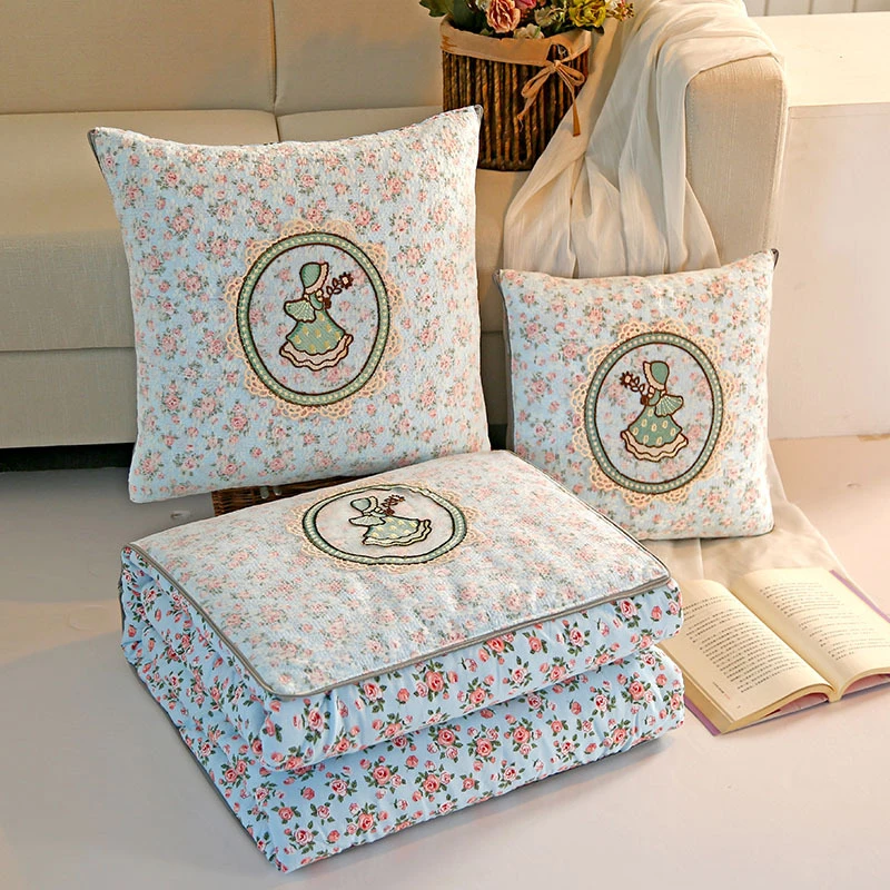 2026唯美法式浪漫车载两用公主风可爱抱枕 水洗棉蕾丝刺绣抱枕被