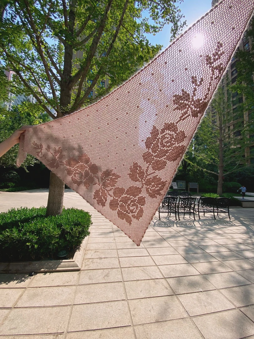 梧桐细雨编织 《网格玫瑰》真丝马海版材料包（非成品）