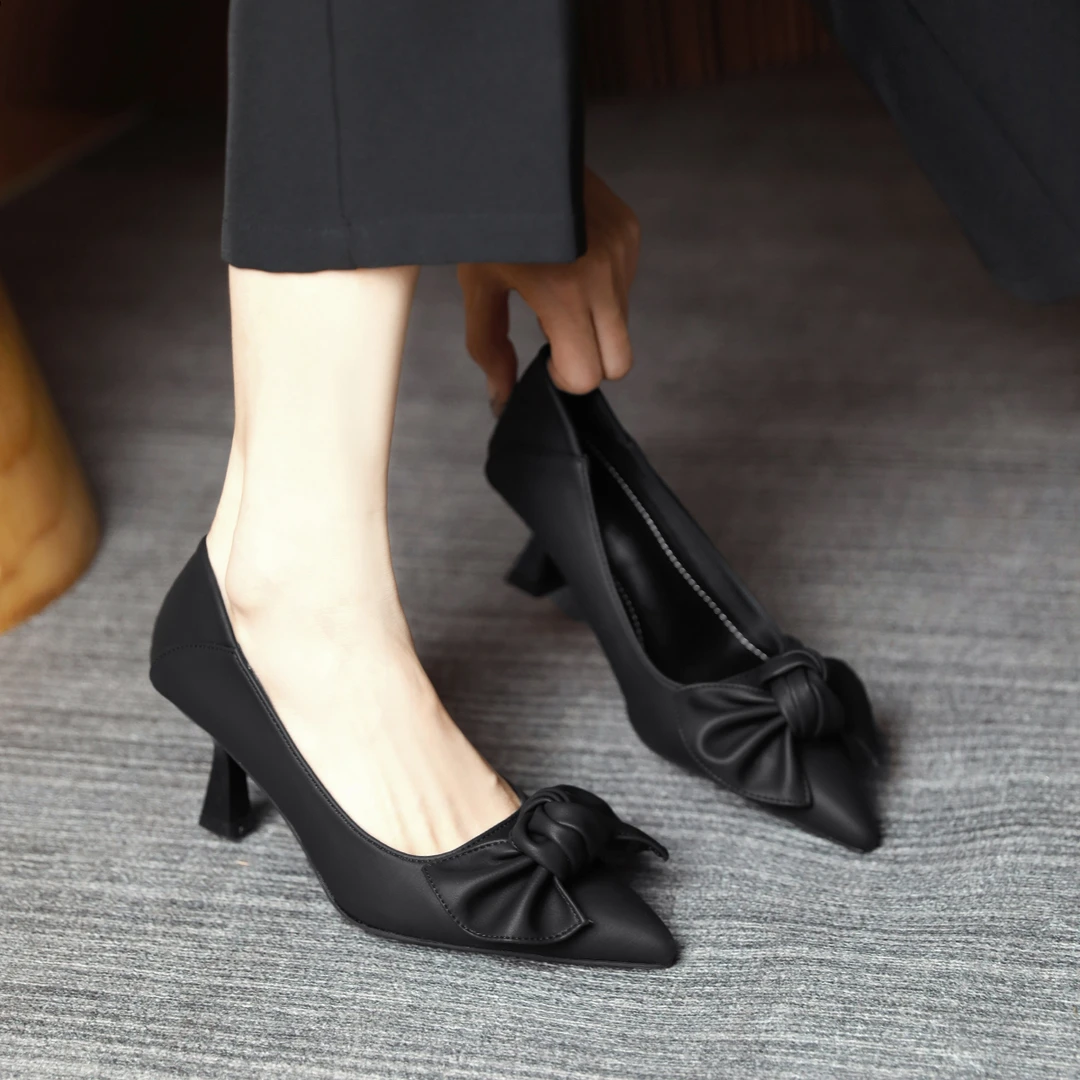 2024秋季新款蝴蝶结设计小众名媛气质细跟高跟百搭浅口尖头单鞋女
