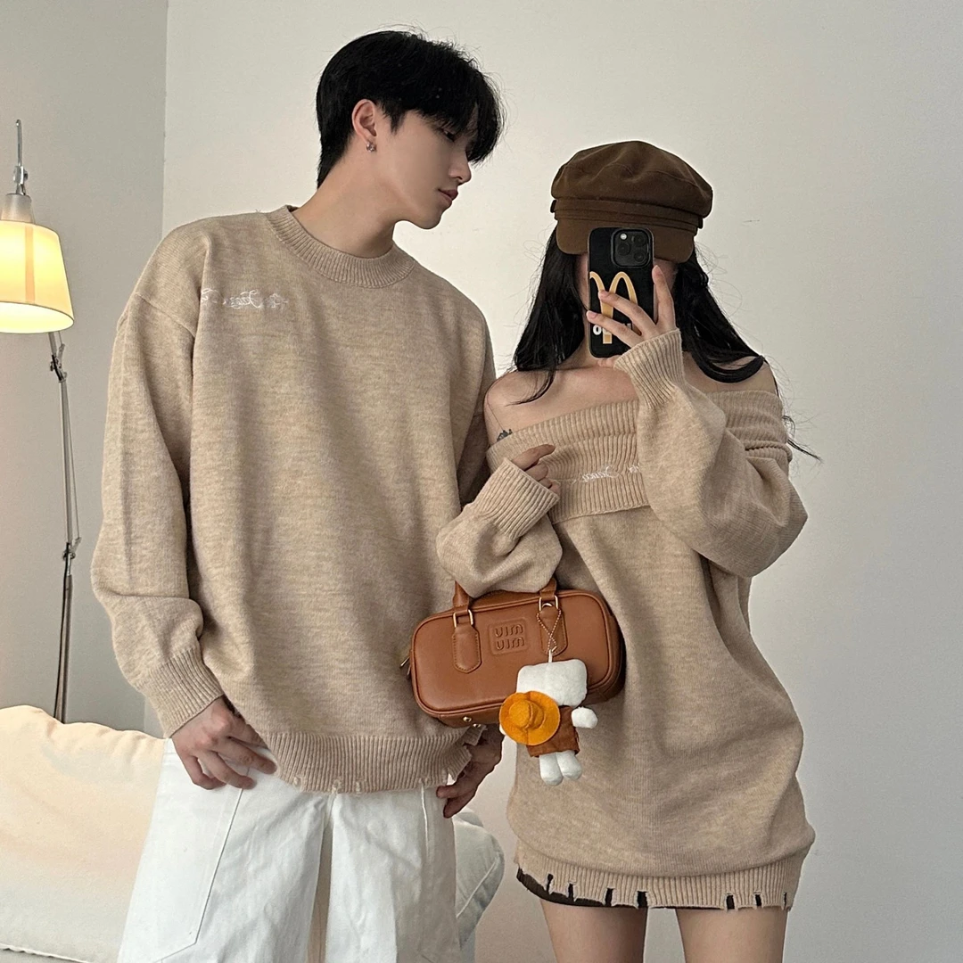 情侣装秋冬季韩版长袖一字领露肩针织连衣裙慵懒风宽松男上衣潮