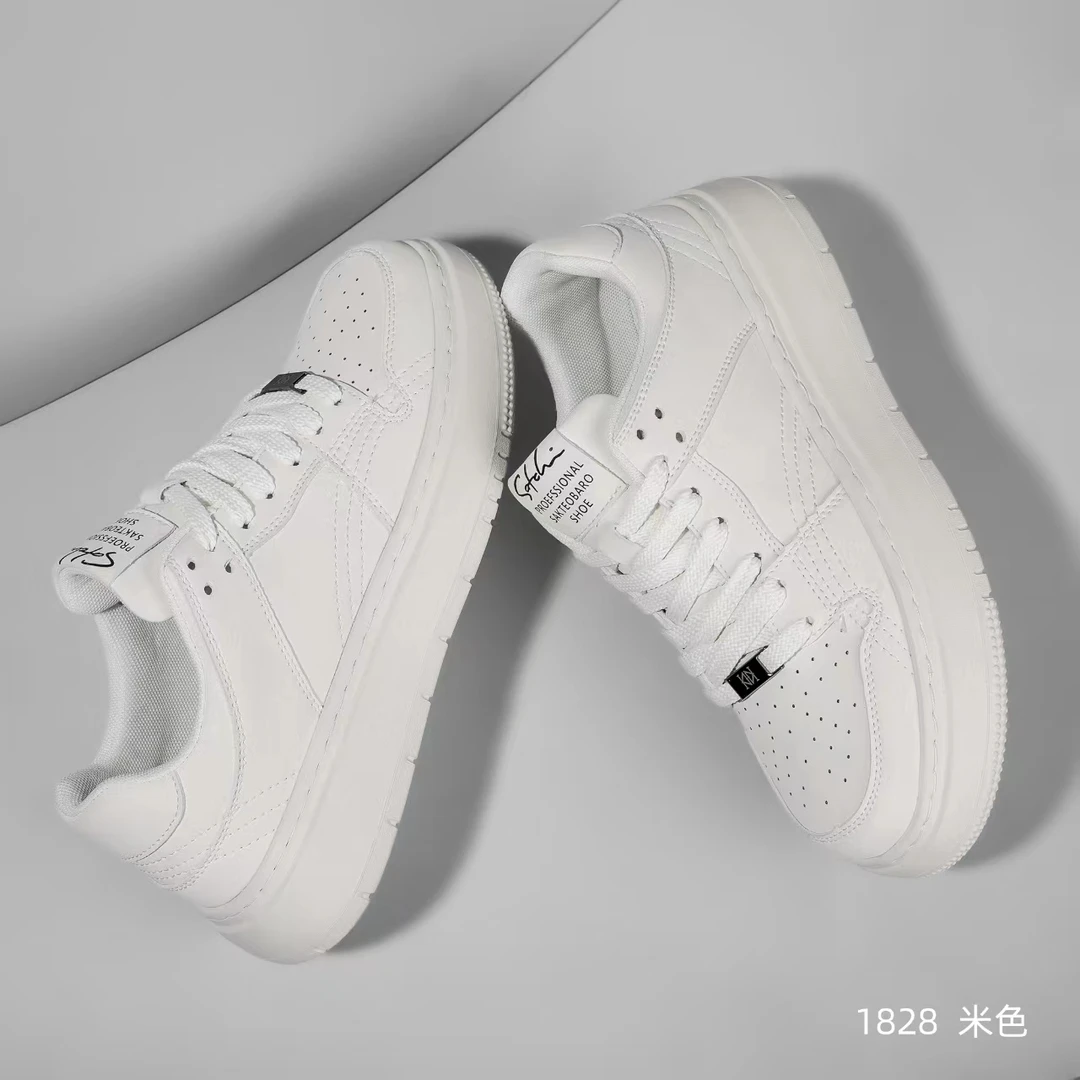 男士春夏季时尚百搭透气经典橡塑发泡超轻软底增高简约小白鞋