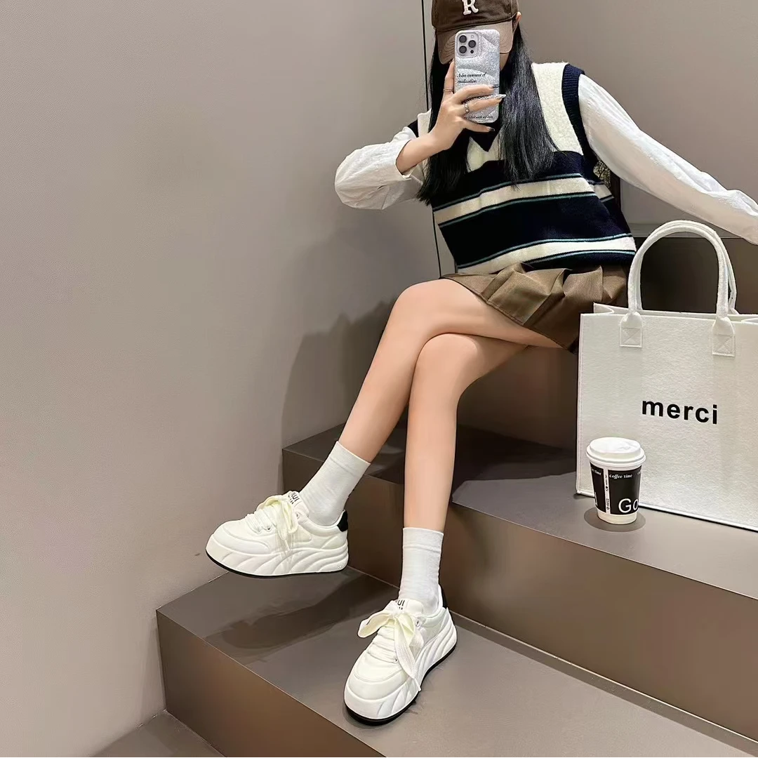 602-8厚底面包鞋2024春秋新款休闲美拉德小白鞋运动板鞋时尚百搭