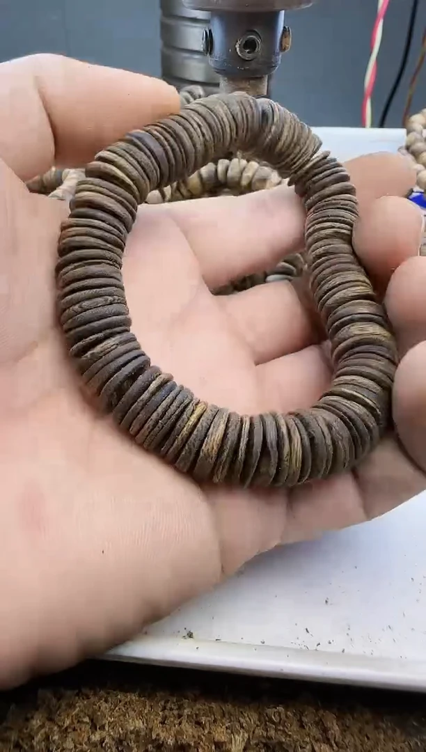 【闪购商品】沉香手串沉水片片珠21克