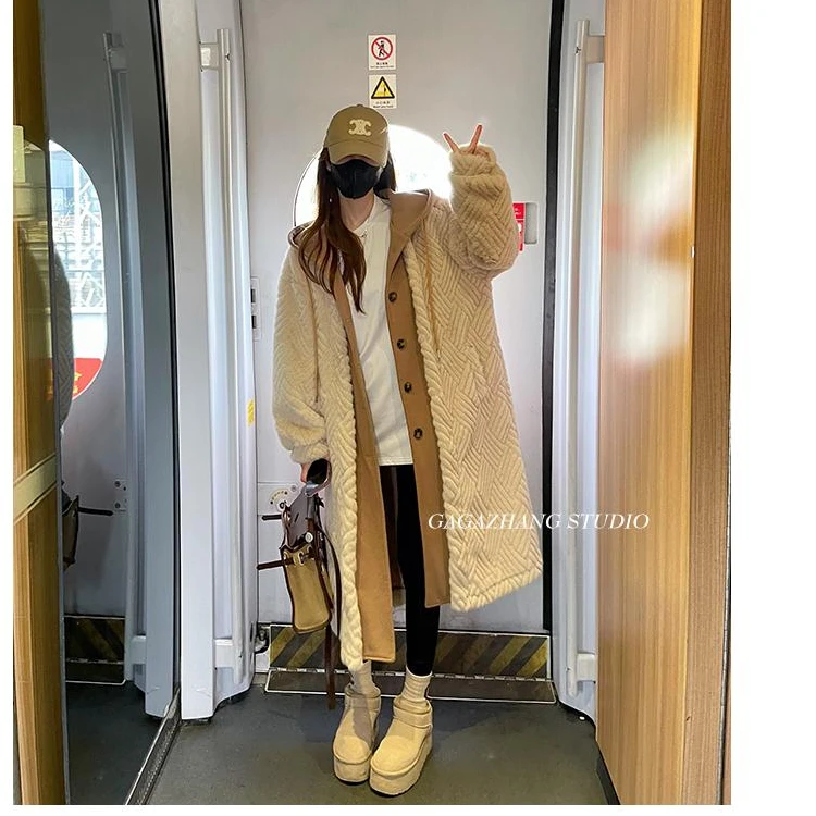 2024新款时尚绒绒暖阳加厚款连帽菱形格假两件大外套