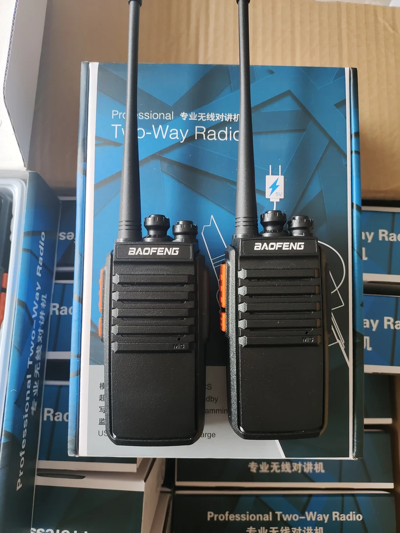 宝锋e50对讲机超长待机支持usb充电适用于酒店 工地 物业 车队