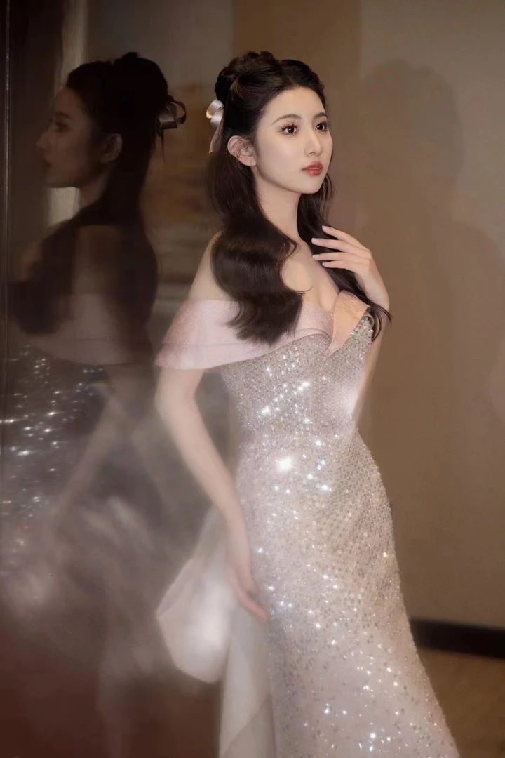 金馨婚纱亮片晚礼服裙女宴会气质长款高级质感亮片高端年会主持人