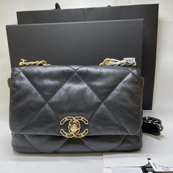 95新 Chanel/香奈儿 19bag黑金小号/7608 2389