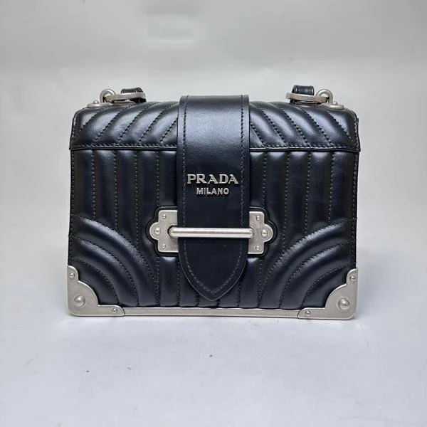 95新 Prada/普拉达 范大范Prada宫廷黑银单肩包/7825 9275