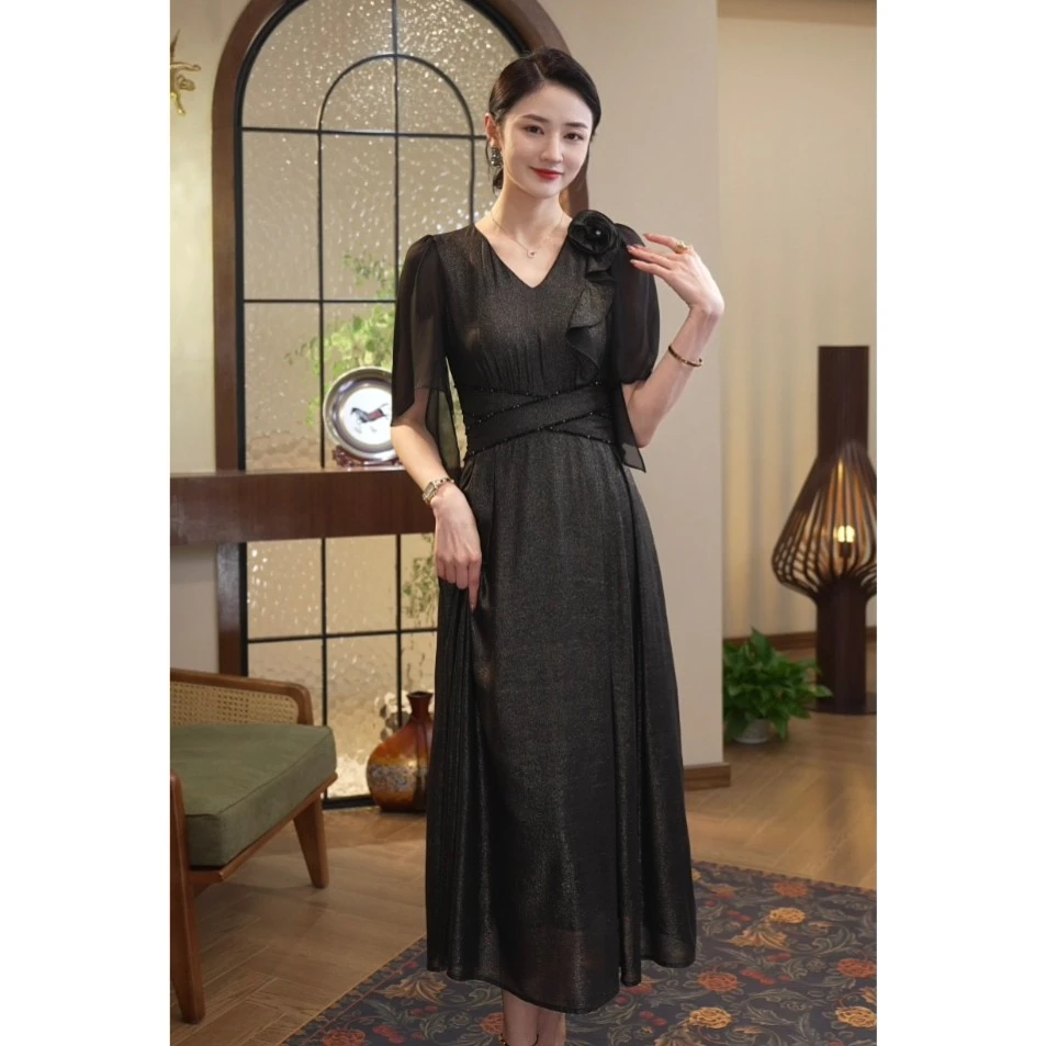 唐熹现货2025夏季新款【Q24-X322】法式气质设计感V领黑色连衣裙子