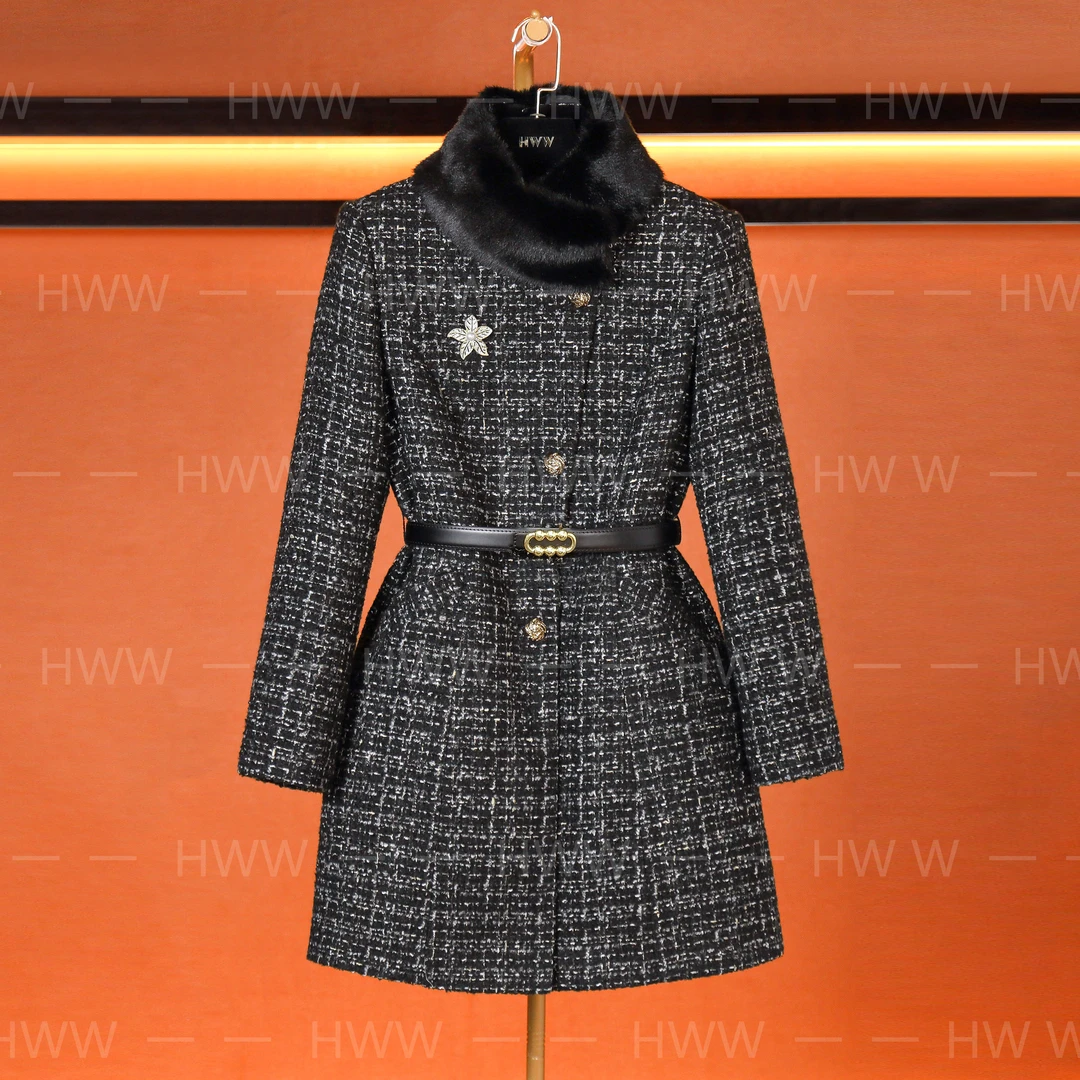 90白鹅绒(袖子有绒)英伦潮流时尚法式收腰短款羽绒服DHZRR406474