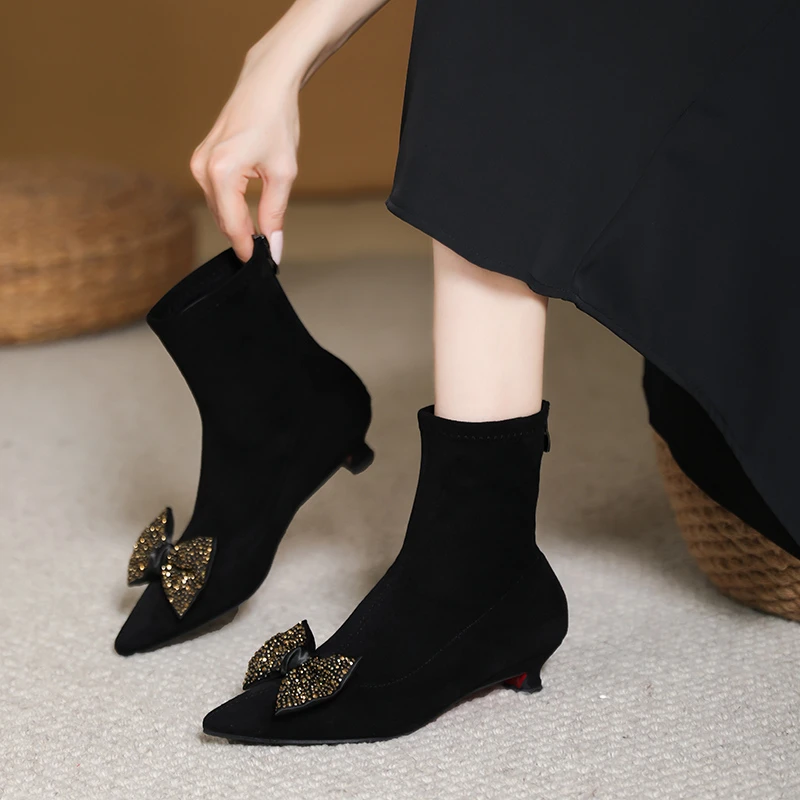 尖头短靴女大码40一43短筒后拉链瘦瘦靴2025秋季弹力小码靴子女