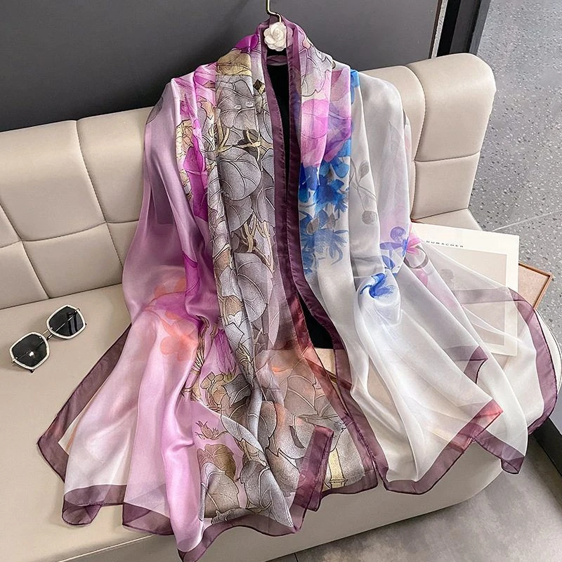 春秋百搭围巾时尚新款夏季防晒丝巾女优柔纱度假沙滩巾披肩印花