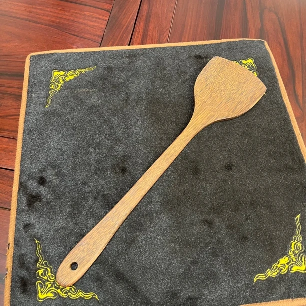 【限量福利】鸡翅木锅铲天然原木整木木艺专业小件颜色