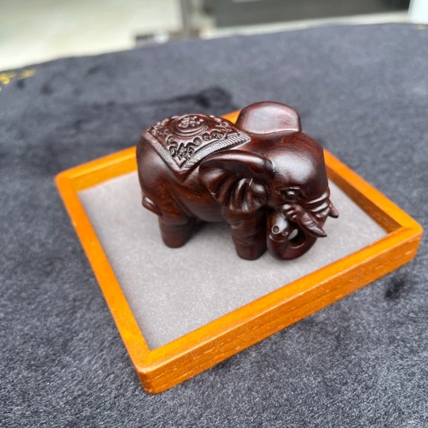 【木雕】黑檀福财象木雕专业小件颜色