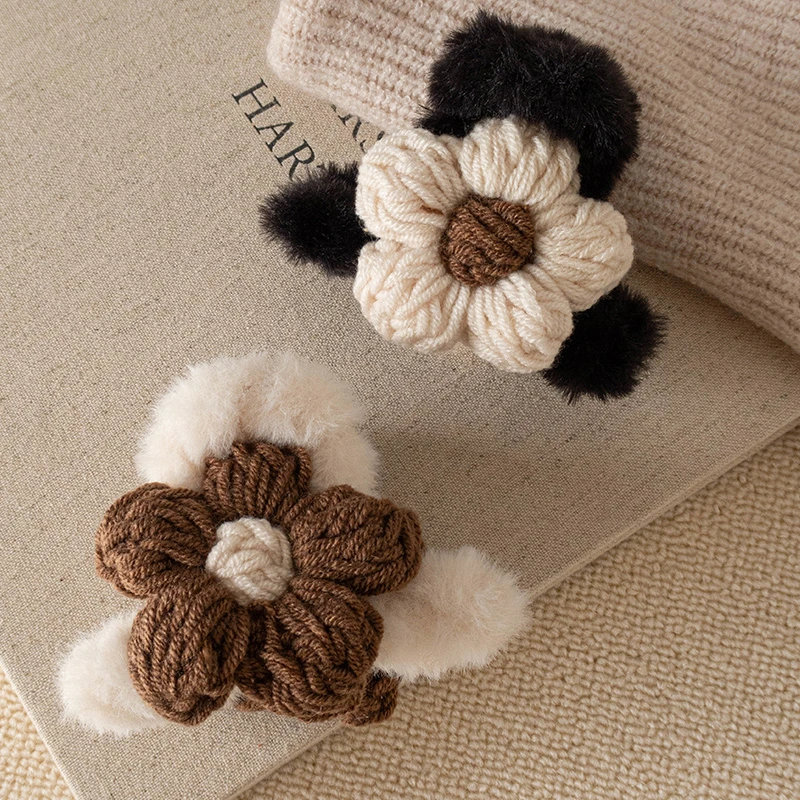 针织花朵抓夹高级感发夹盘发鲨鱼夹女2025新款中号高级感夹子头饰