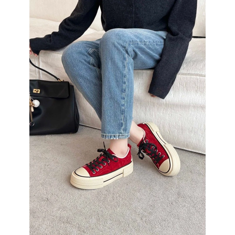 厚底磨砂皮双系带休闲板鞋    艳