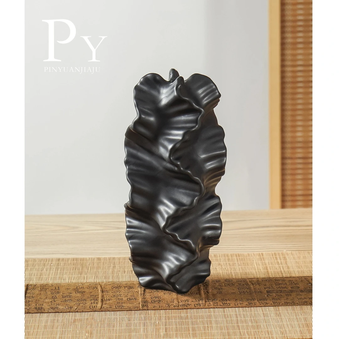 现代侘寂个性花瓶磨砂陶瓷高颜值艺术花器民宿桌面样板间玄关摆件