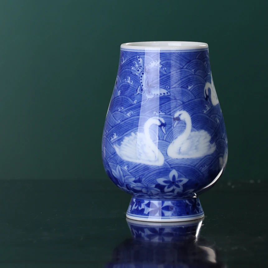 【妙色】青花天鹅湖凯恩杯 家用瓷器茶周边